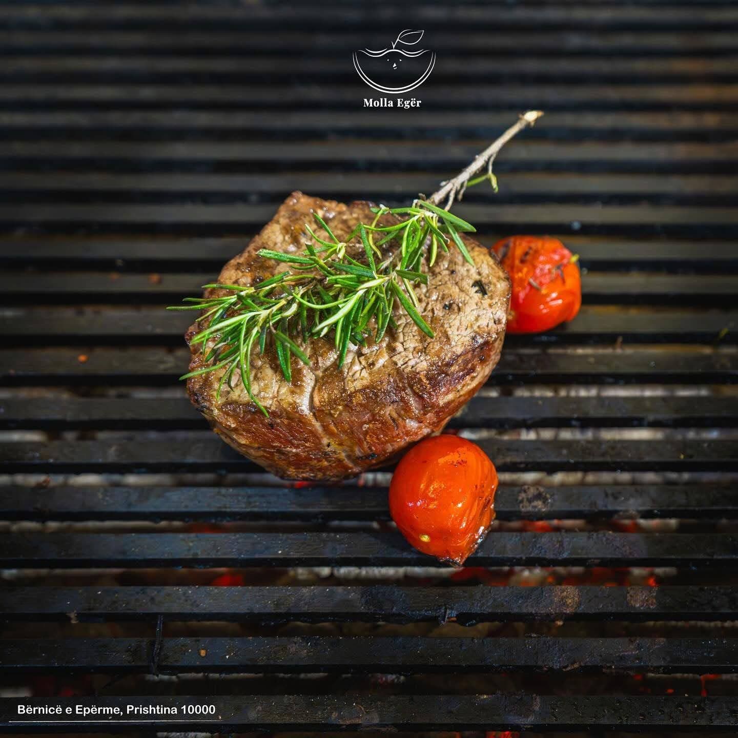 Traditional Menu with Beefsteak	